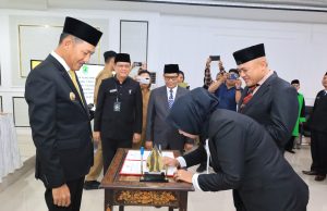 Perkuat Kinerja Birokrasi, Asgianto Bupati PALI Lantik 9 Pejabat Struktural