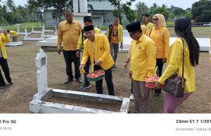 Dirgahayu Partai Golkar ke-61 Selain Gelar Bakti Sosial ,Suarno, S.E Ketua DPD Ajak Kader Hargai Jasa Pahlawan