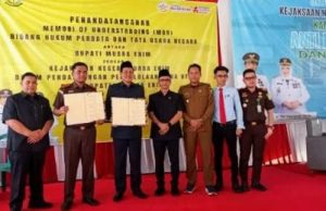 Penanda Tangani Pakta Integritas Anti Korupsi Di Lakukan Oleh 246 Kepala Desa Di Kabupaten Muara Enim