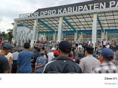 Demo di Simpang 5 dan Gedung DPRD PALI: Massa Tuntut 40.499 BPJS Diaktifkan, Korban Terdampak BPJS Menangis Haru