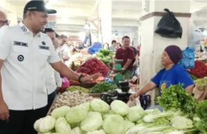 Bersama Dinas Ketahanan Pangan dan Peternakan Provinsi Sumatera Selatan Pemkot Prabumulih bergerak cepat sidak Pasar Tradisional Modern (PTM) 2,